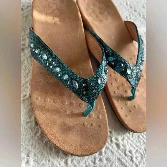 Vionic Women Lucia Toe Post Thong Snake Print Leather Rhinestone Sandal Size 10 - Picture 4 of 7